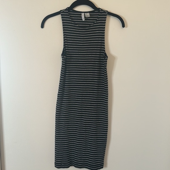 H&M Bodycon Dress - Picture 7 of 8